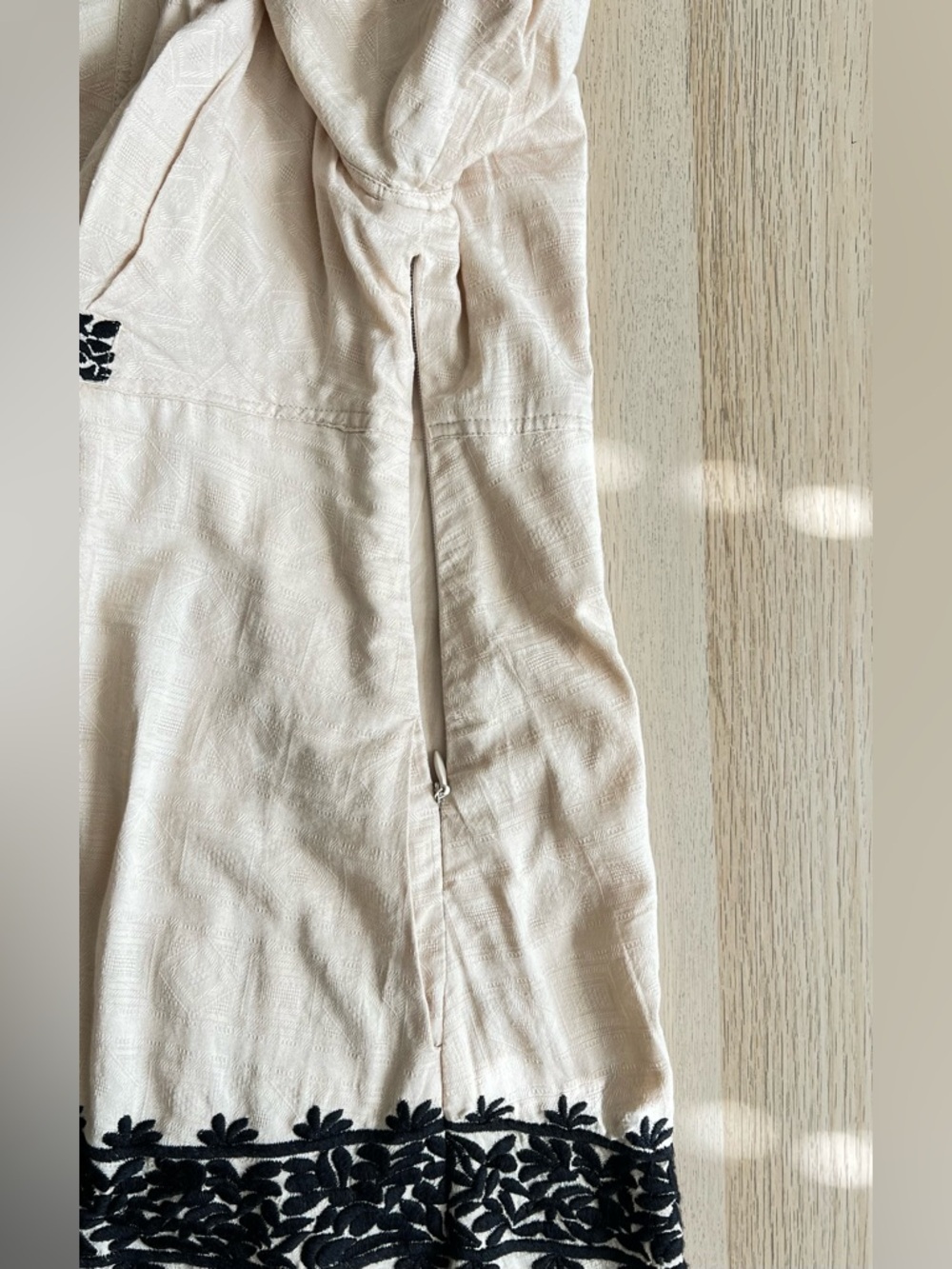 Anthro Orla Embroidered Mini Dress Size 10 Khaki Puff Sleeve Cotton - Picture 12 of 15